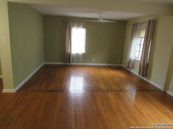 4th image of 229 Natalen Ave APT 4