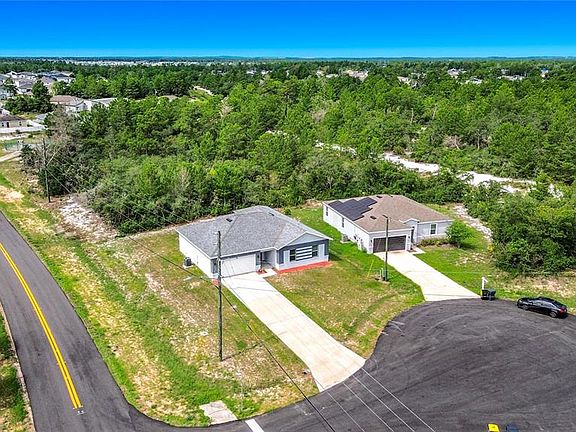 3rd image of 106 Oak Cir
