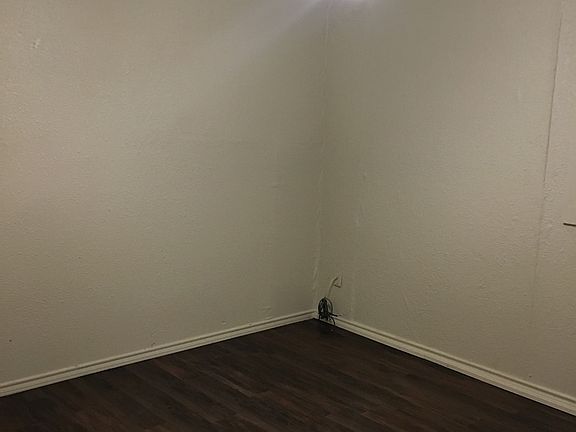4th image of 1910 Chestnut St Unit B