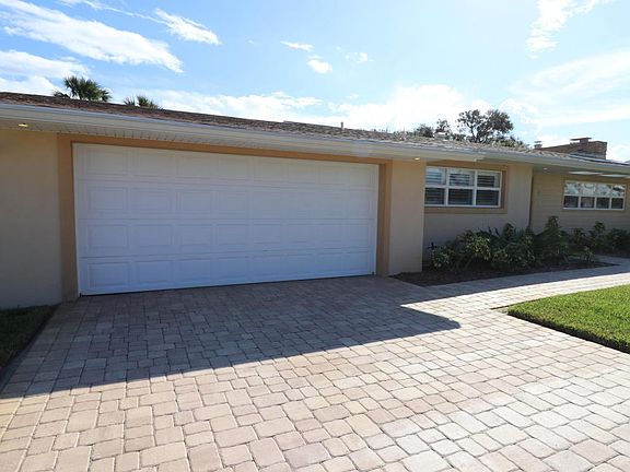 4th image of 16 Buckingham Dr