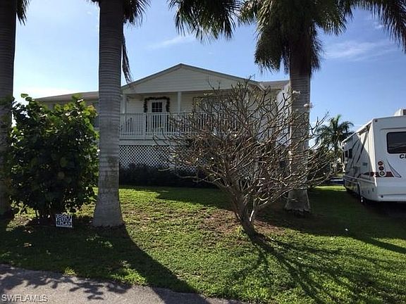 2nd image of 3767 Royal Palm Dr