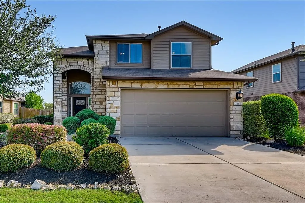3 bed, 2.5 bath, 1600 sqft, $2,150 — Photo 1