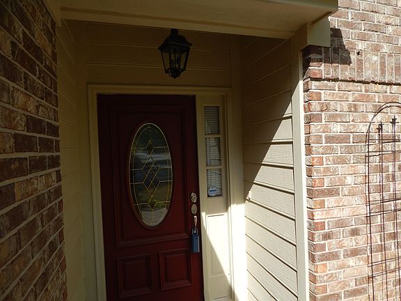 3rd image of 2182 Whitehall Dr NE