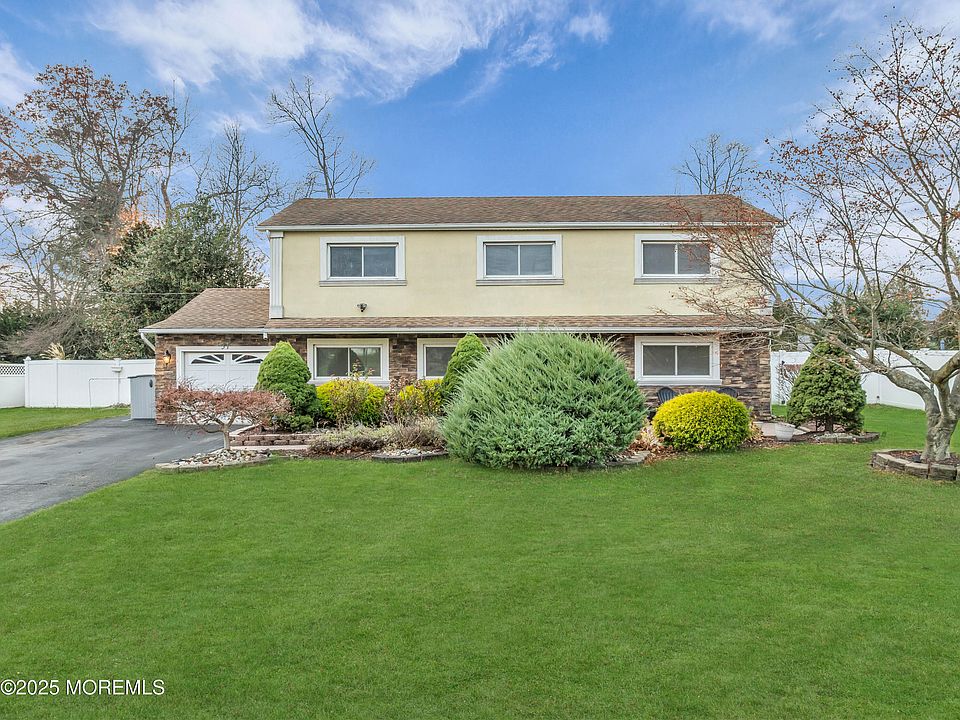 1st image of 31 Winthrop Drive