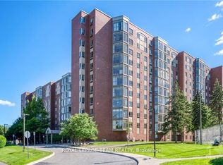 960 Teron Rd #404, Ottawa, ON K2K 2B6