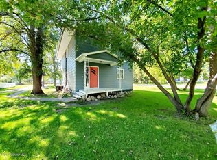 803 Steenerson St NE, Warroad, MN 56763
