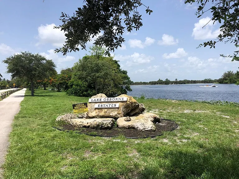 2840 Lake Osborne Dr #205 — Photo 19