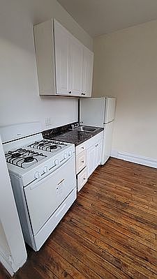 5th image of 28 Charles St #31