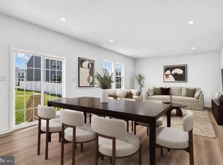 18 Handbell Ln, Sicklerville, NJ 08081