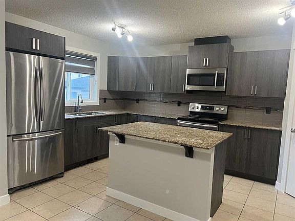 4th image of 222 NW Skyview Ranch Blvd NE