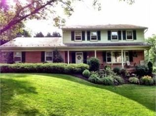 2312 Louxmont Dr, Lancaster, PA 17603