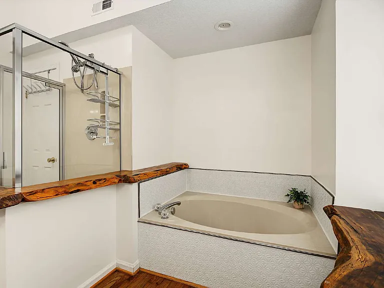 106 Dilworth Ct — Photo 42