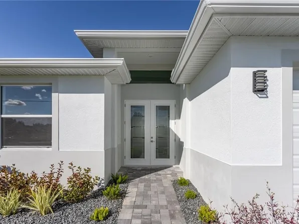 2601 Diplomat Pkwy W, Cape Coral, FL 33993