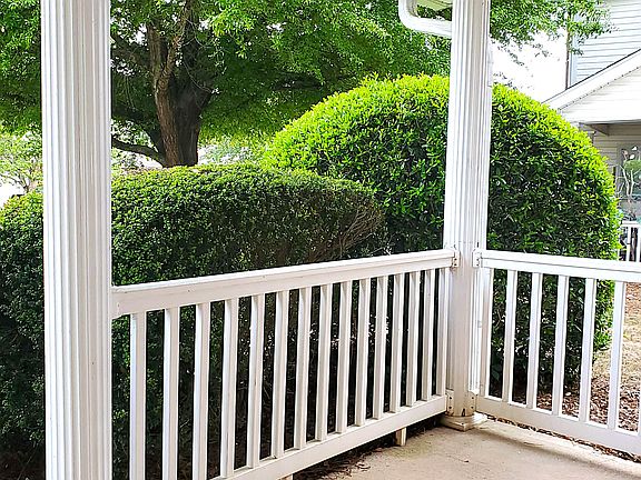 Cozy front porch!