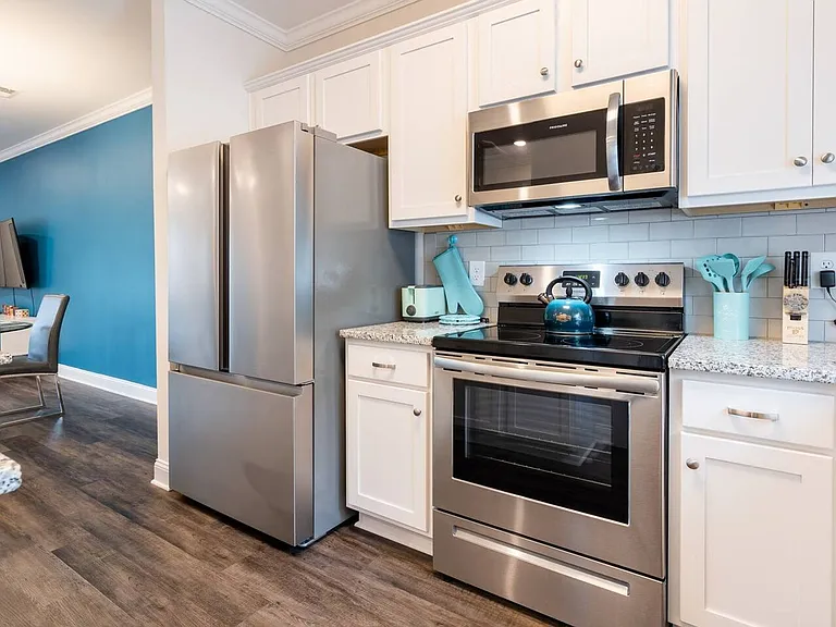 4357 Azalea Dr — Photo 6