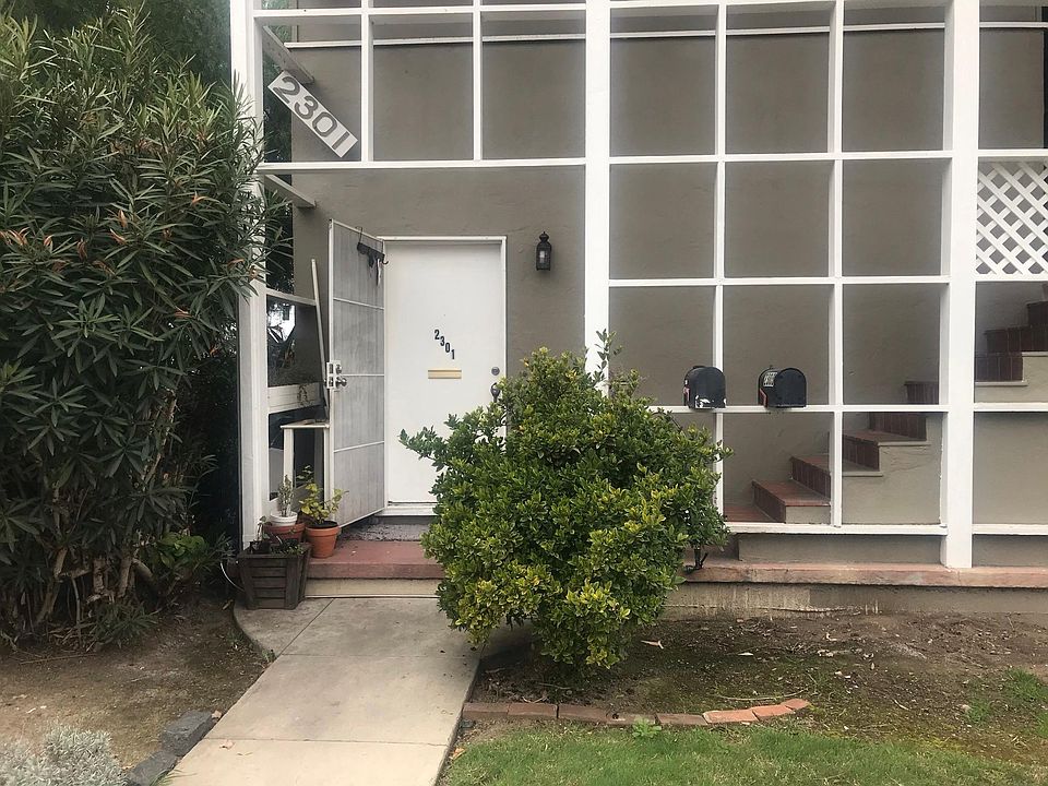 1st image of 2307 Moorpark Ave #2307