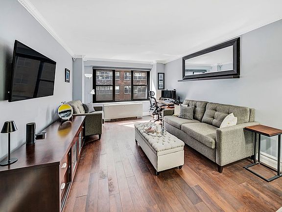 2nd image of 220 E 57th St APT 3A