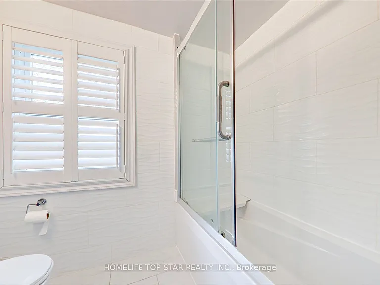 50 Chestnut Cres — Photo 20