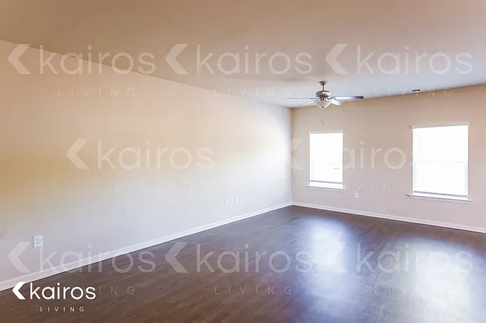 1139 Freedom Pkwy — Photo 12