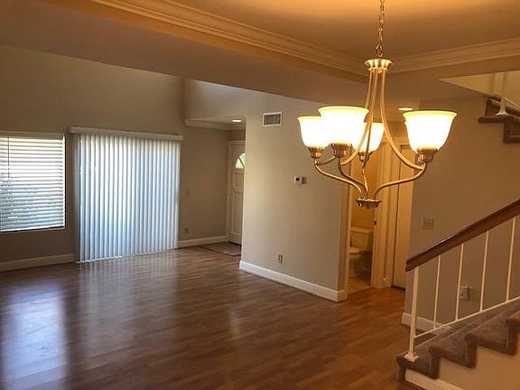 Living / Dining Area