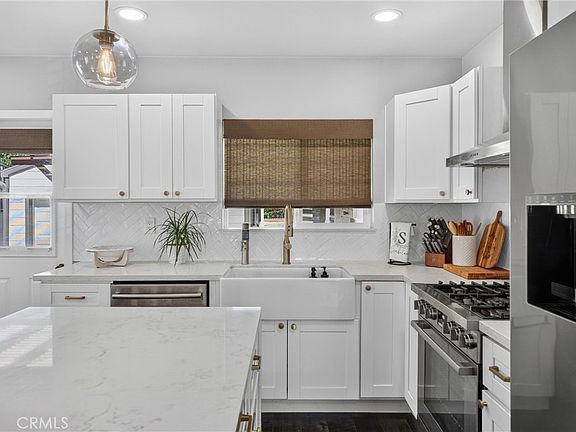 3rd image of 2633 S Averill Ave