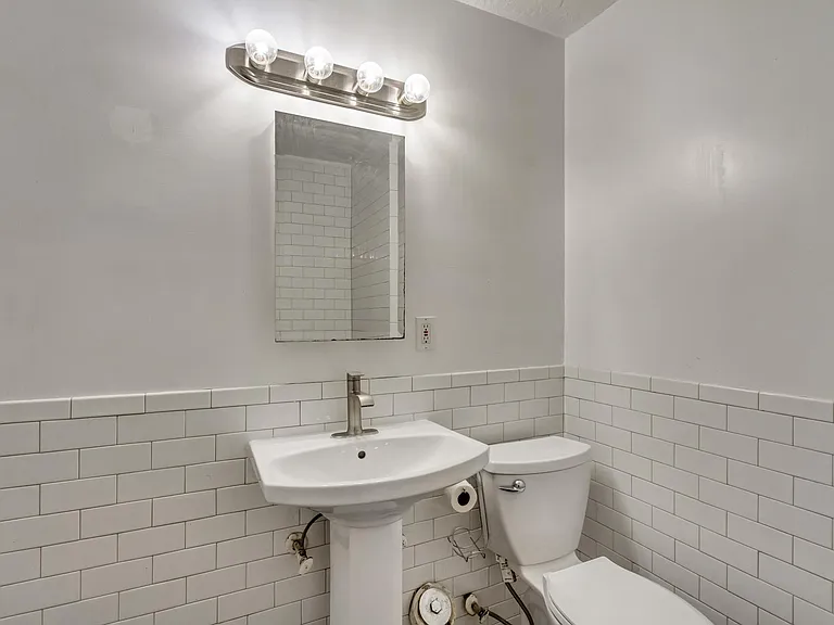 2766 Jefferson Ave #1 — Photo 8