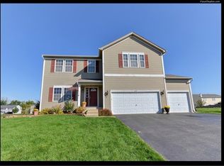 637 Settlement Dr, Maple Park, IL 60151