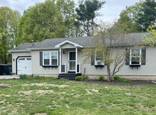 49 Hilton Dr, South Glens Falls, NY 12803