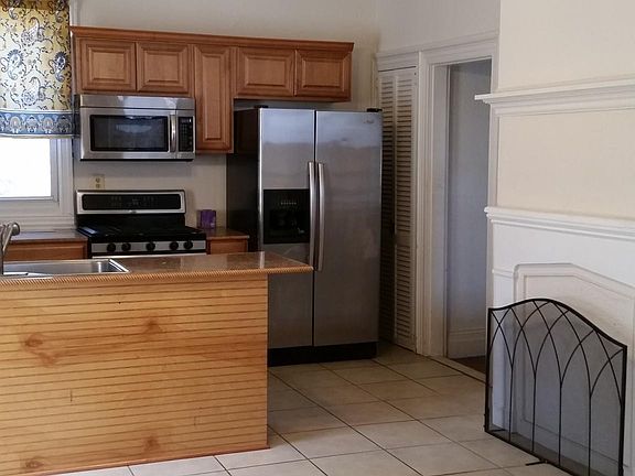 Eat in Kitchen