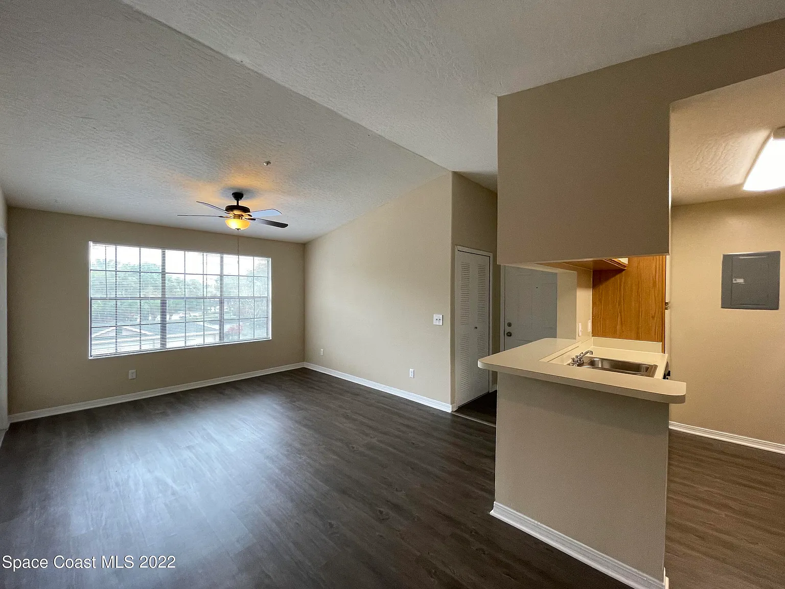 1 bed, 1.0 bath, 752 sqft, $1,350 — Photo 3