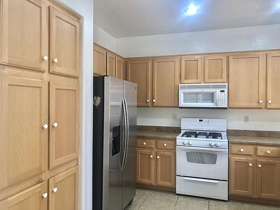 4th image of 7283 Forest Village Ave