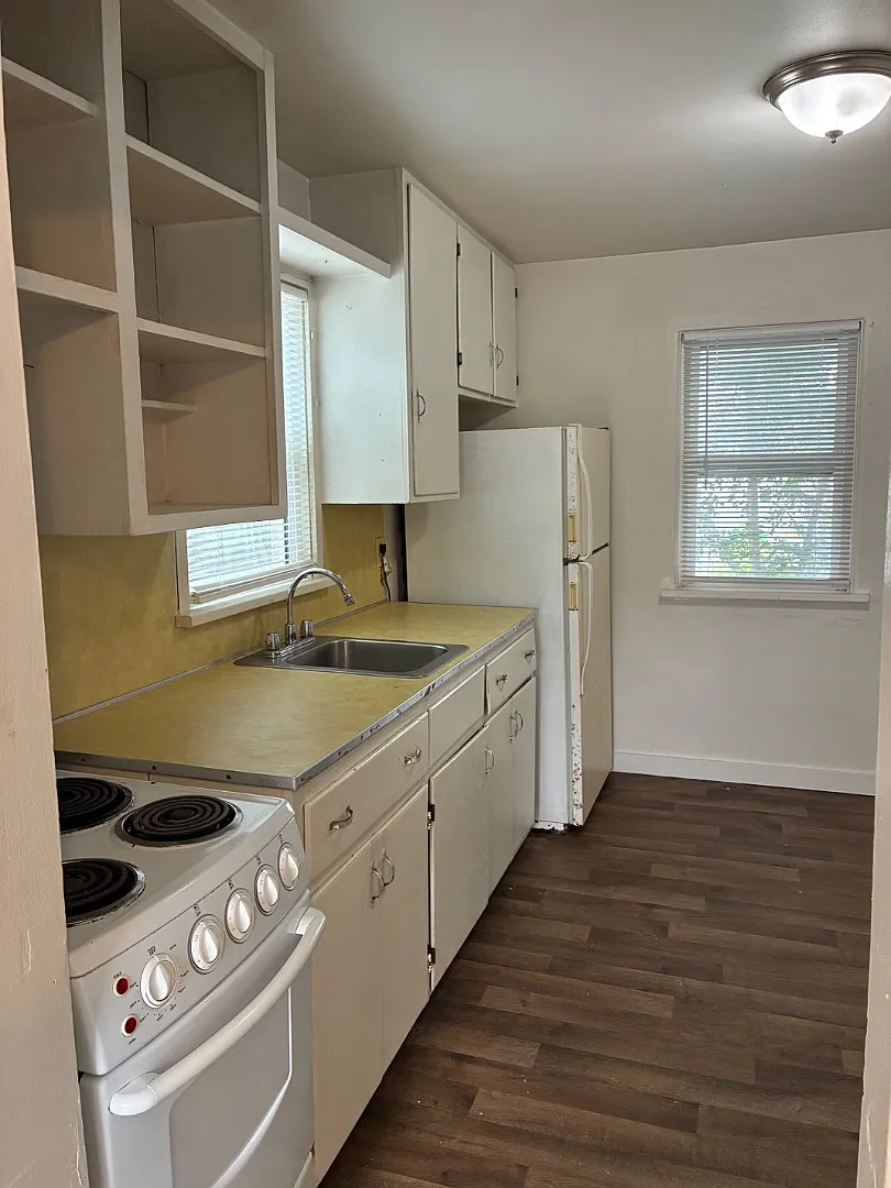 1134 Elba Ave - #7 — Photo 2