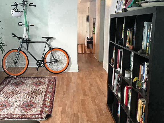 4th image of 3517 W Dickens Ave #2