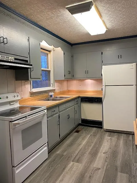 4 bed, 1825 sqft, $2,500 — Photo 4