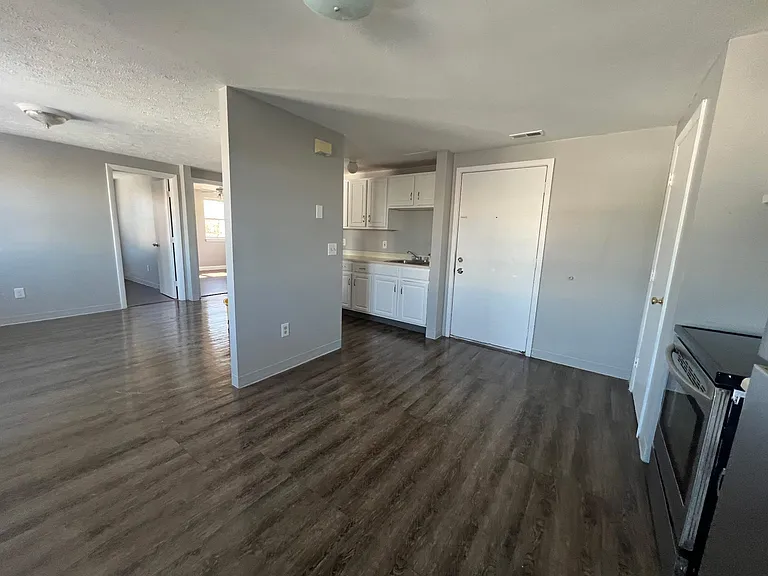 26 Ledge St #26B — Photo 2