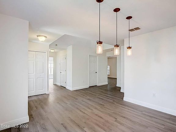 5th image of 2705 Elena Way