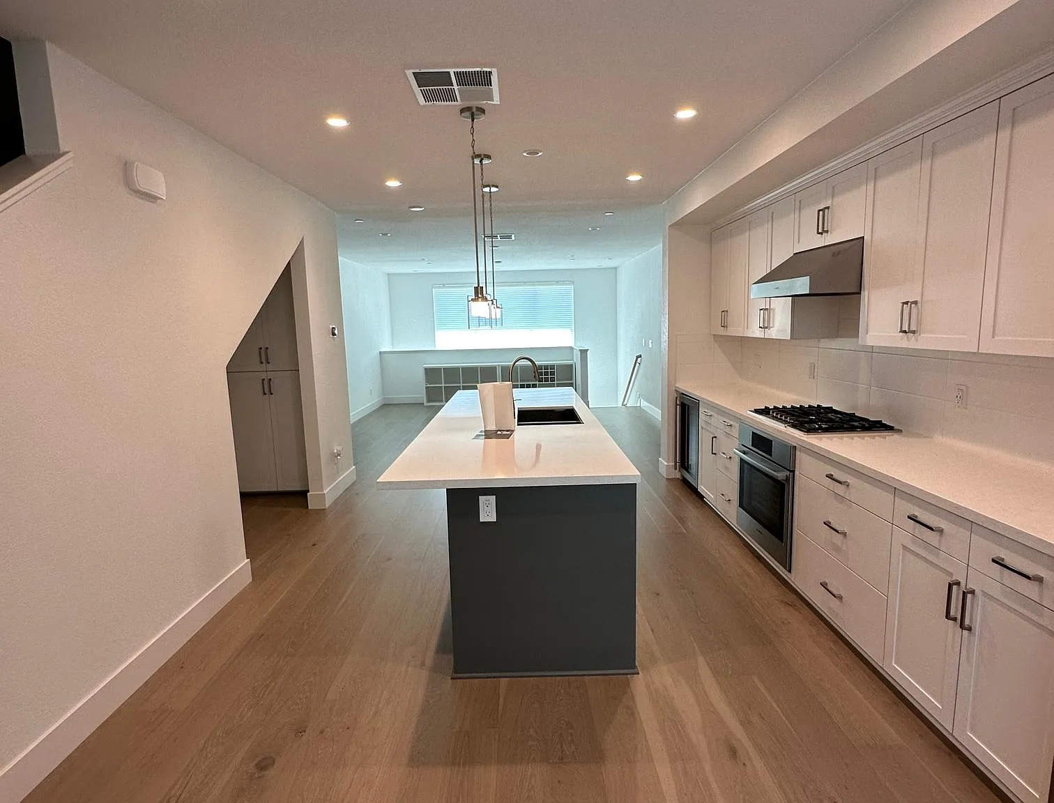 15118 Shore Dr — Photo 2
