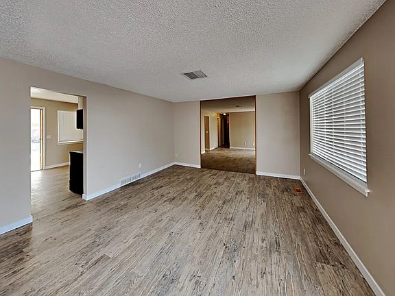 4th image of 11089 Newland St