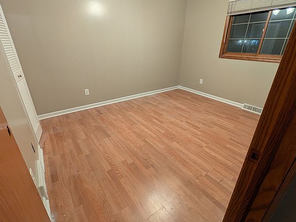 4th image of 11041 Tillson Dr