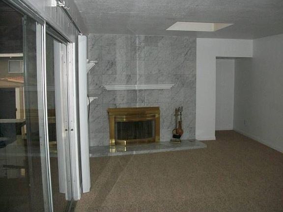 Living Room with Fireplac