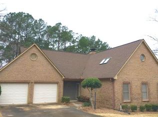 252 Deer Run Ln, Greenwood, SC 29646