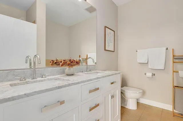 221 E Cullerton St #409 — Photo 16