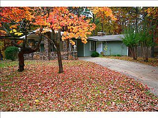 1st image of 4 Garrison Ln