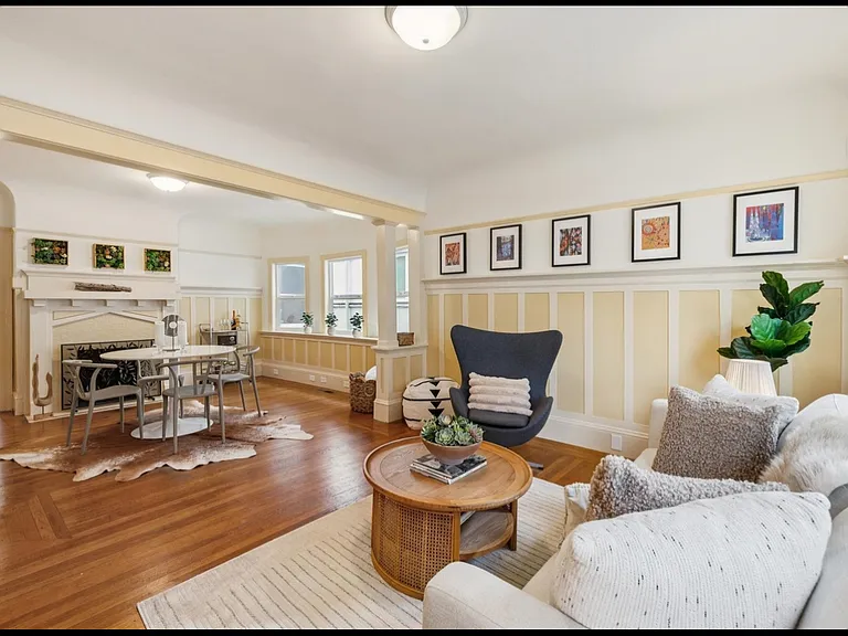 2834 Summit St #2834 — Photo 7
