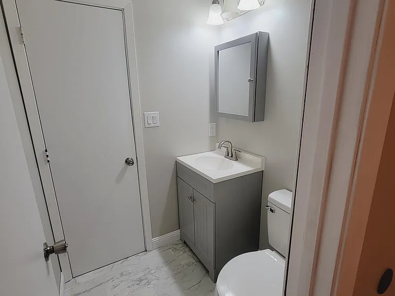 1316 E Woodshire Dr — Photo 24