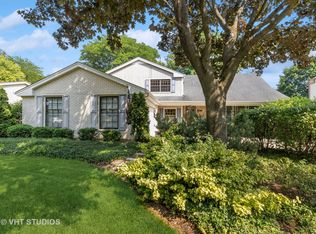 919 N Crestview Dr, Palatine, IL 60067