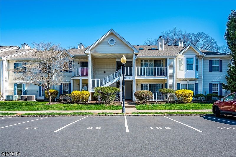 1st image of 95 Sapphire Ln