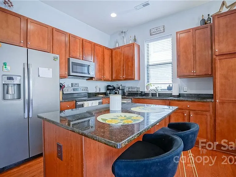 3427 Steel Yard Ct — Photo 16