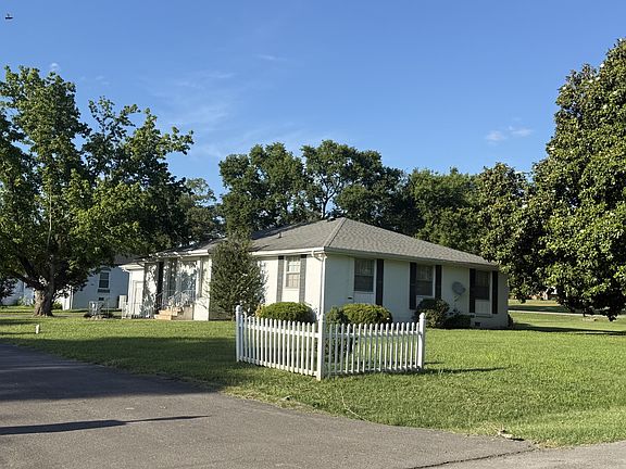 2nd image of 110 Oak Hill Dr