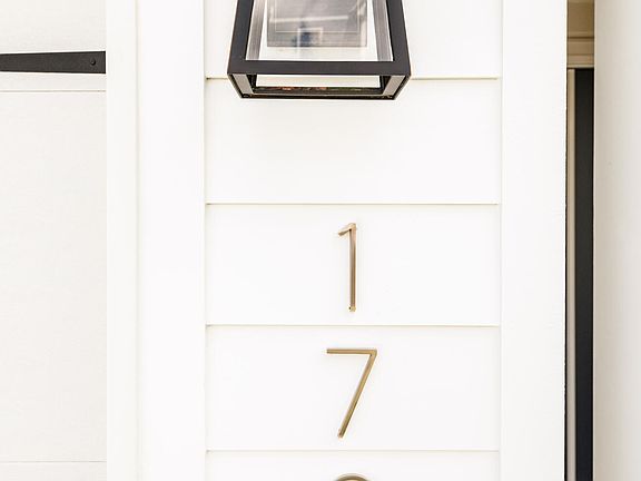 2nd image of 179 Clover Cir
